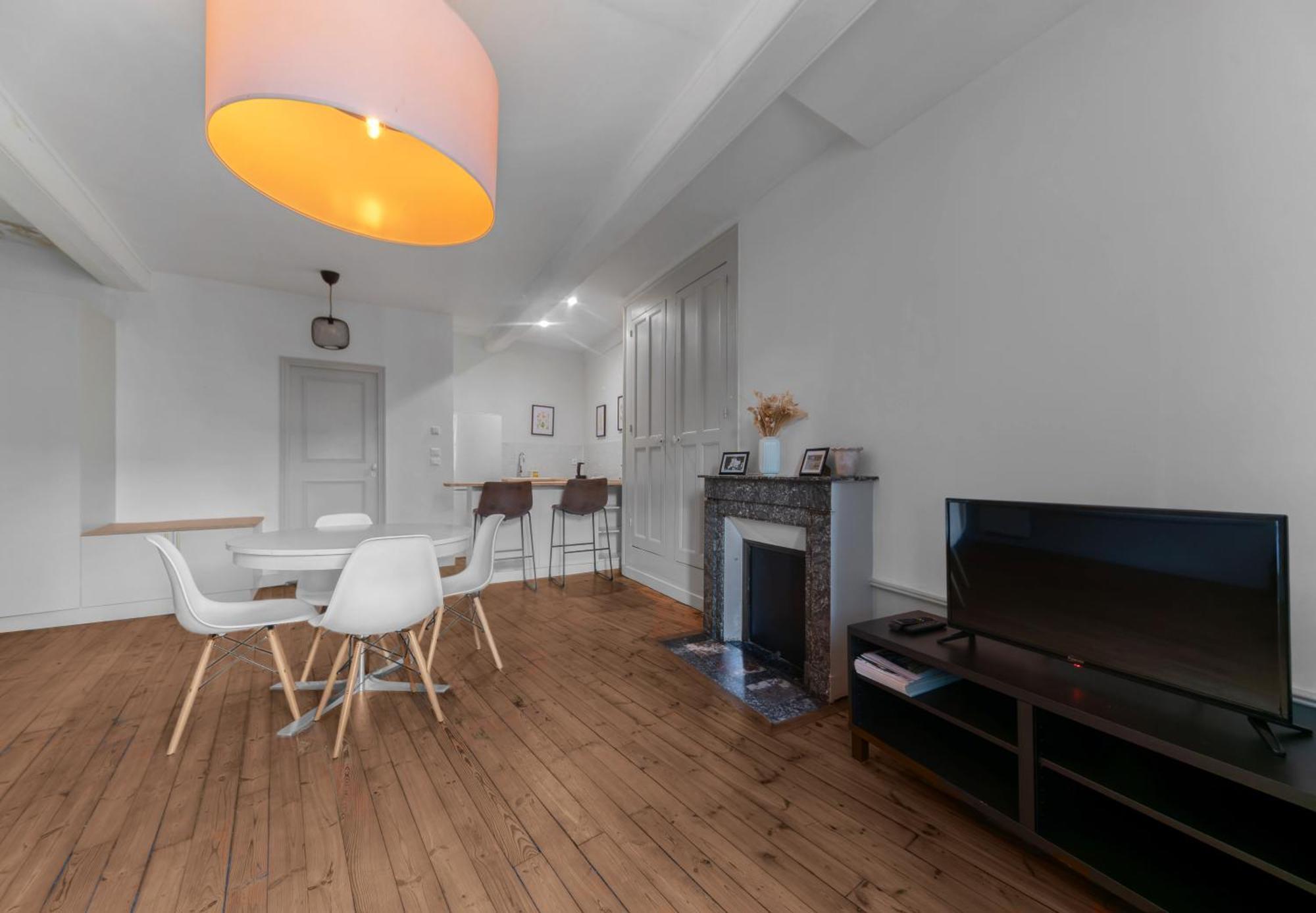 Le Ballainvilliers - Coeur De Appartement